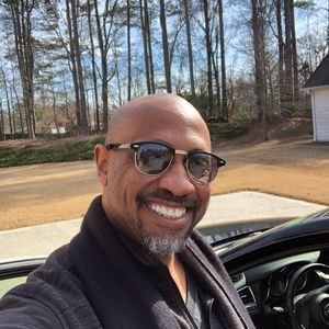 Meet your Posher, Carlos